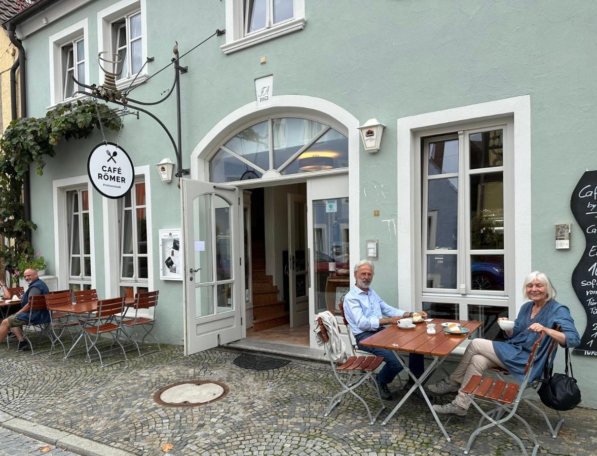 Vinopresso Gmbh - Cafe Roemer พริคเซนชตัดท์ ภายนอก รูปภาพ